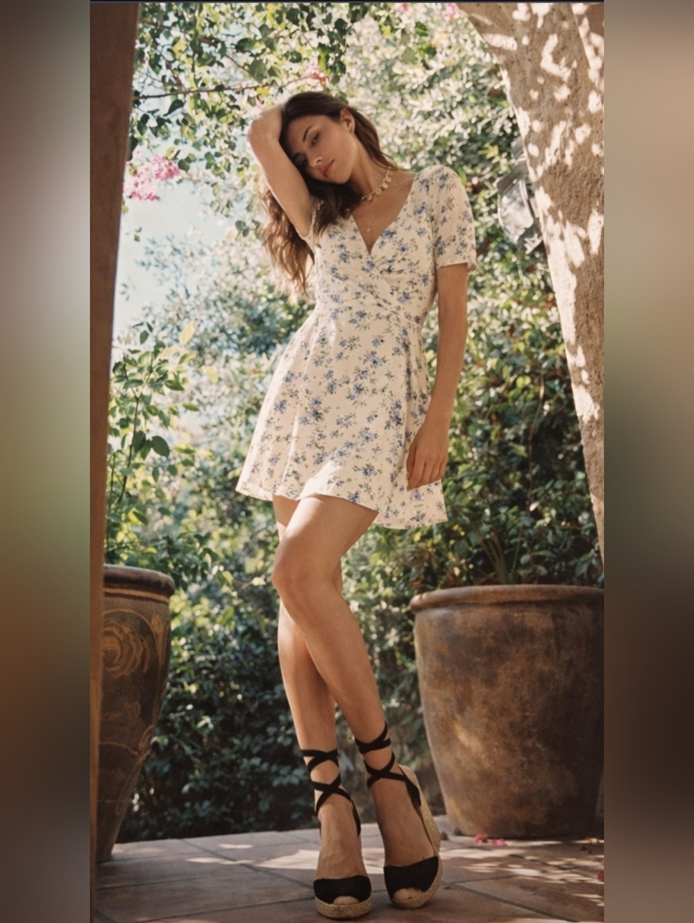 EUC Reformation Lucky Wrap Mini Dress in White with Blue Floral Print - Small